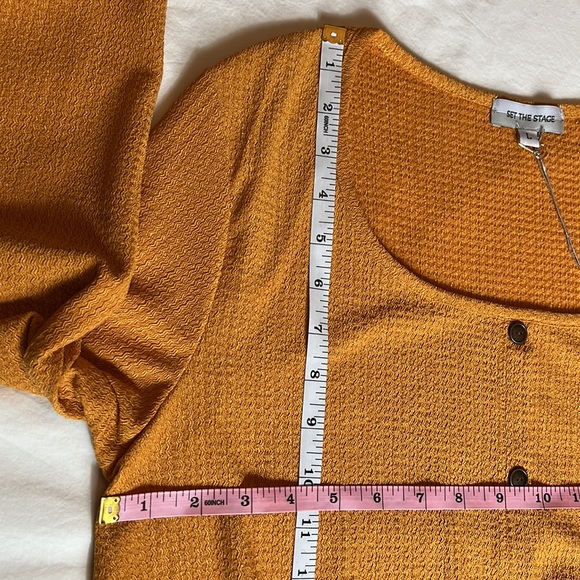 Set the Stage L Mustard Yellow Blouse - Picture 11 of 13